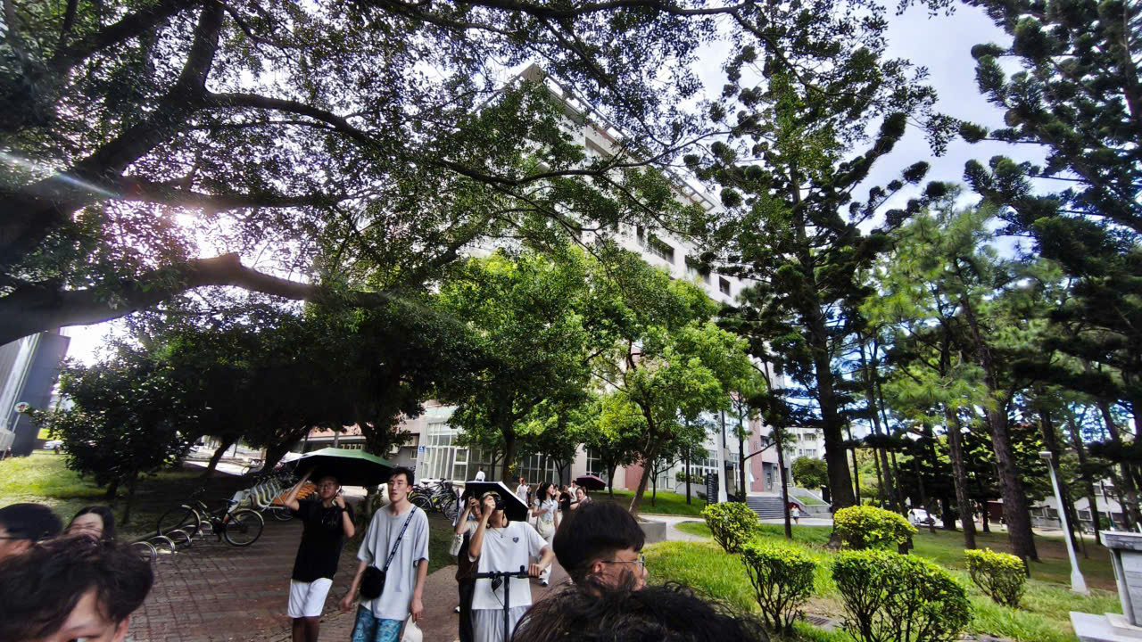 Điều kiện tuyển sinh du học Đài Loan bằng tiếng Anh.