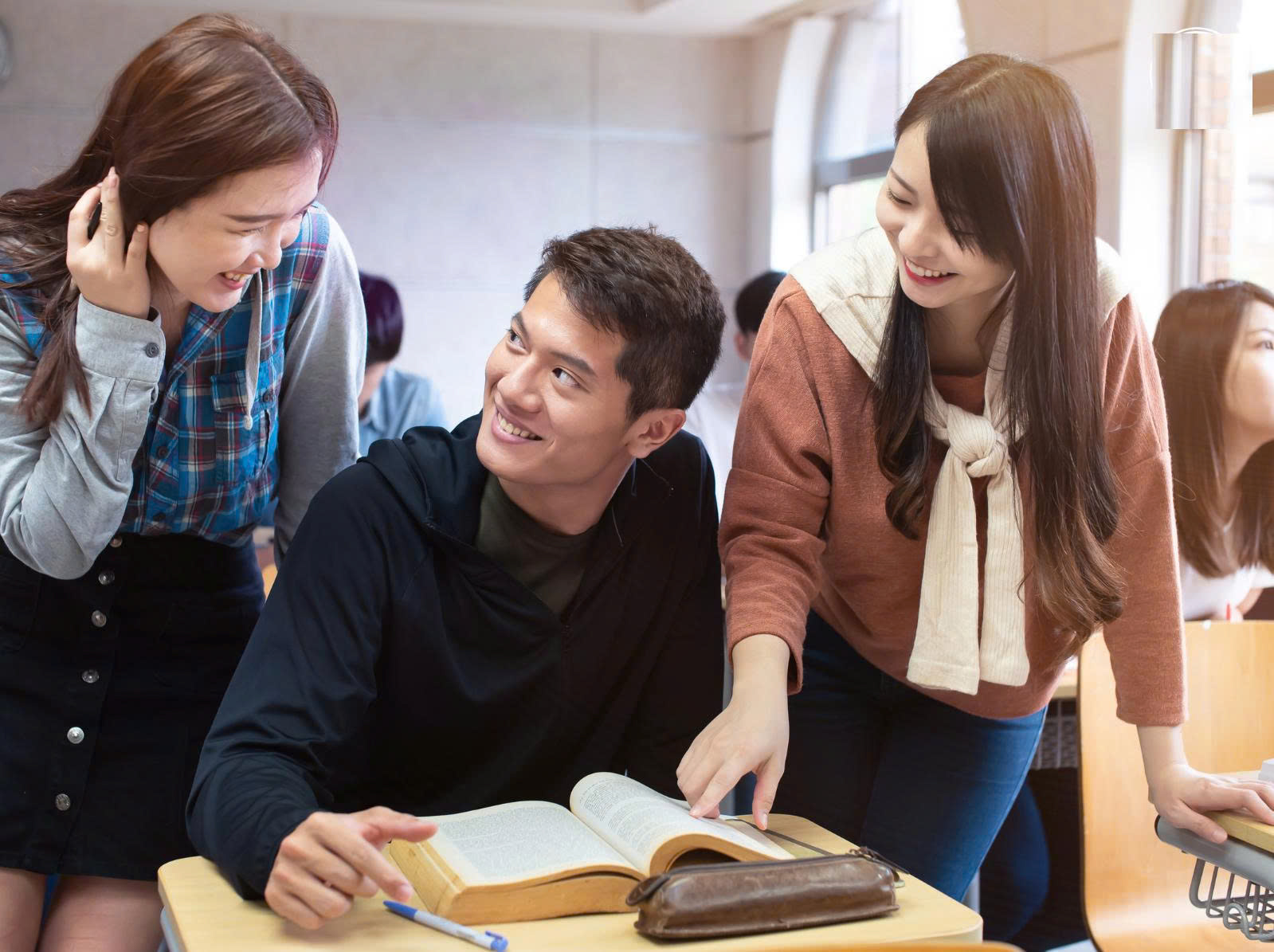 Đài Loan mở rộng hệ thống chăm sóc dài hạn cho chuyên gia nước ngoài và người thân từ 30/6