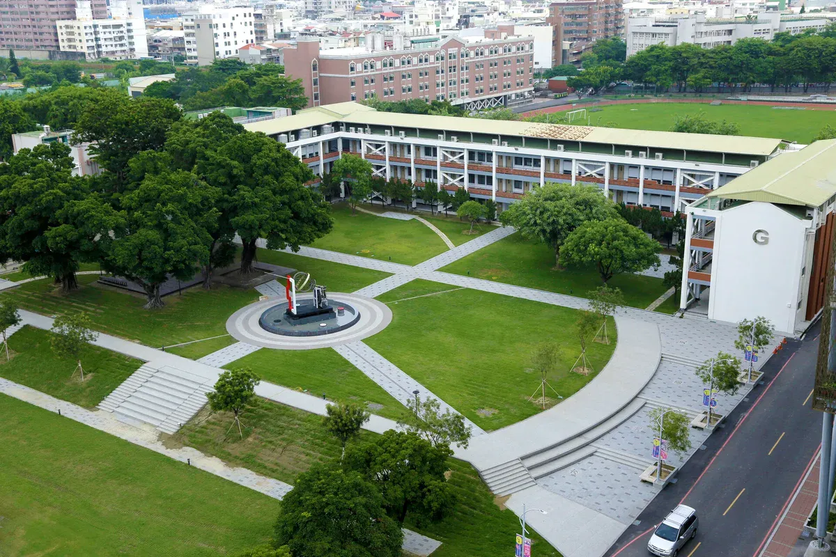 Tuyển sinh hệ 1+4 du học Đài Loan trường Học viện Công nghệ Nam Á
